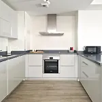 Garden Level - 300 M To Cabopino Golf Apartment Marbella